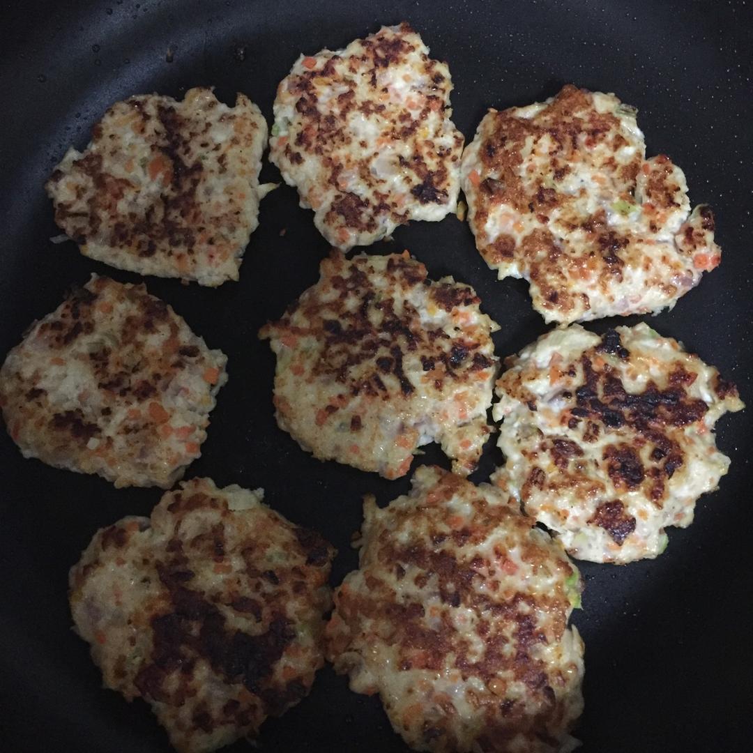 胡萝卜洋葱鸡胸肉饼（减脂食谱）