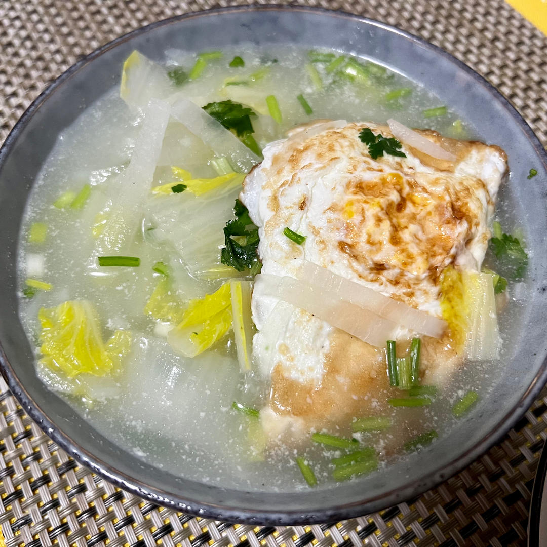 奶白鲜香的萝卜丝煎蛋汤