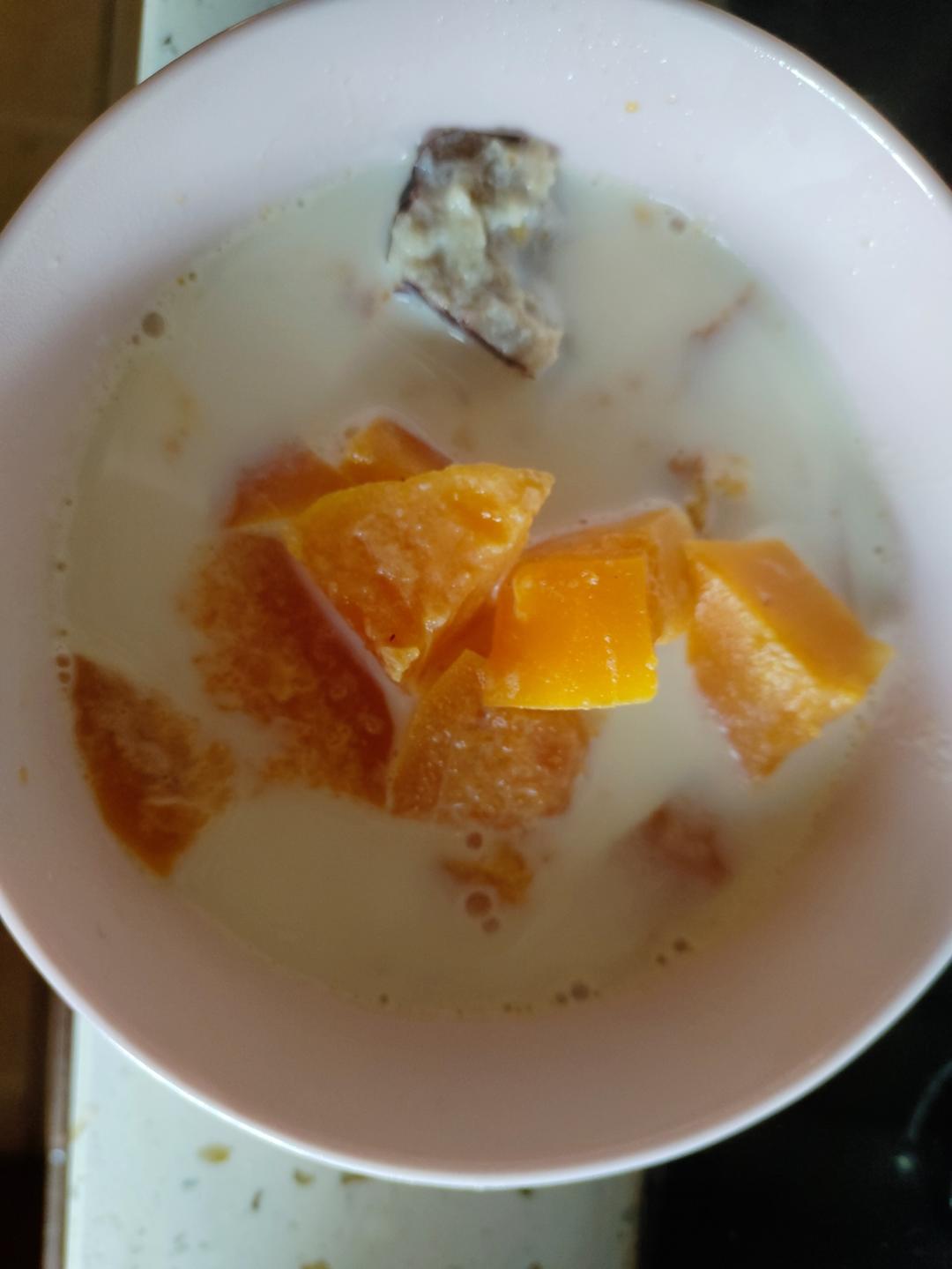 自制木瓜炖牛奶| 滋补养颜能喝出来牛奶肌哦