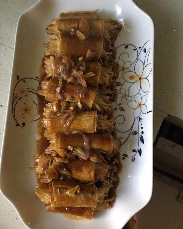 ⚡️减肥减脂素菜啃起❗️金针菇豆皮卷