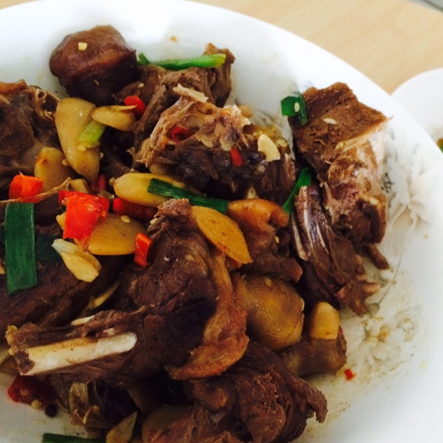 子姜焖鸭煲