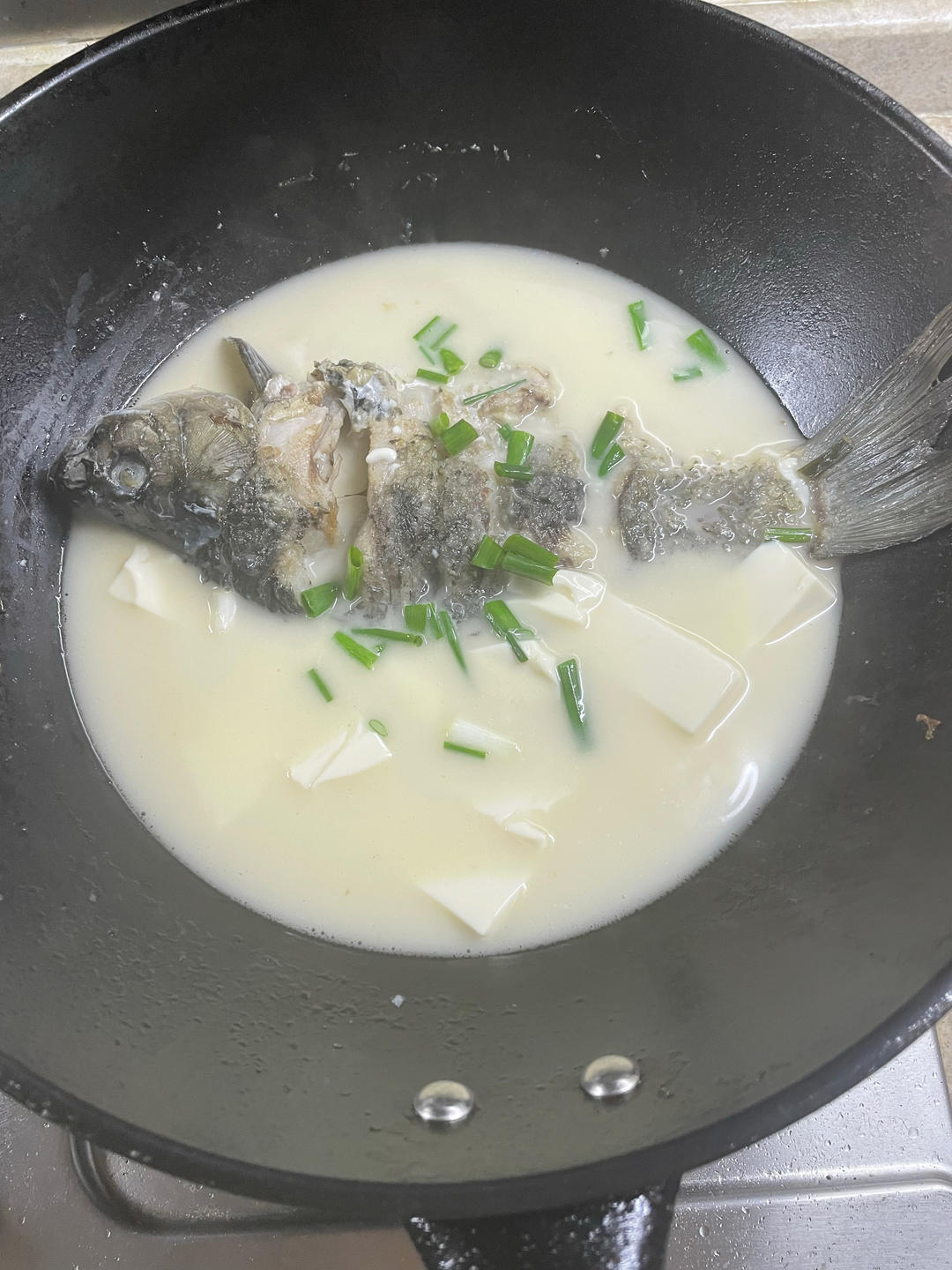 奶白鲫鱼豆腐汤|一条鱼最后的温柔