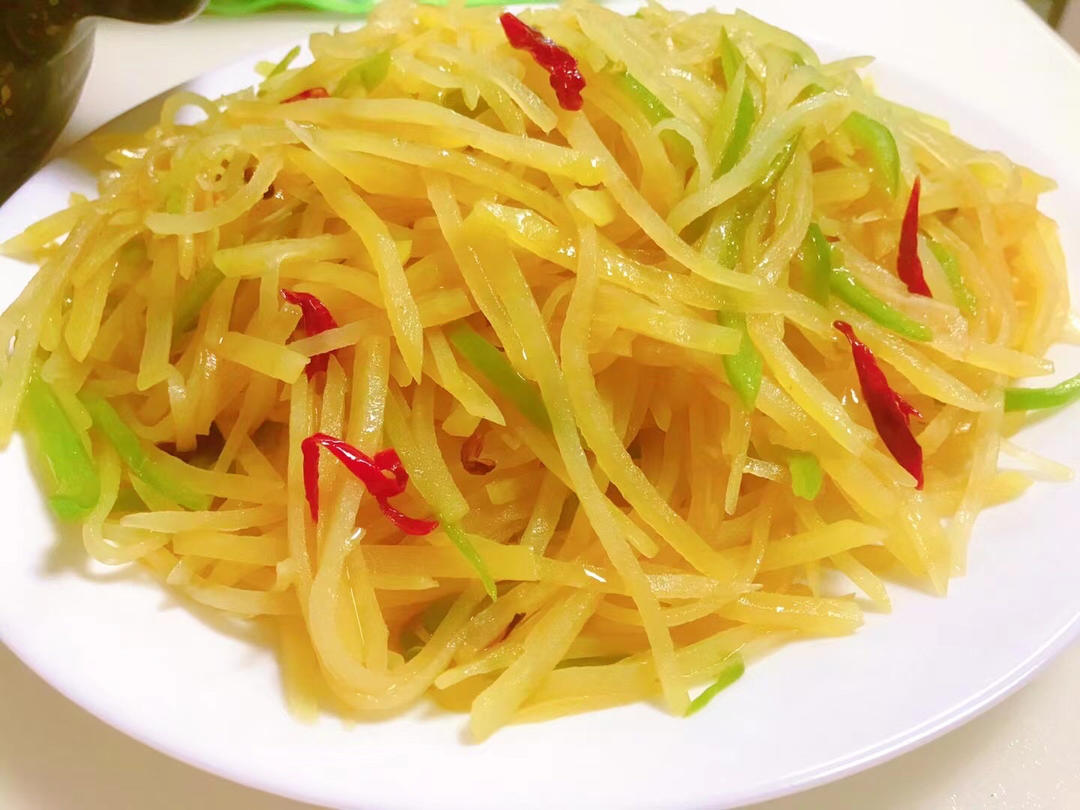 酸辣土豆丝的家常做法 超级下饭