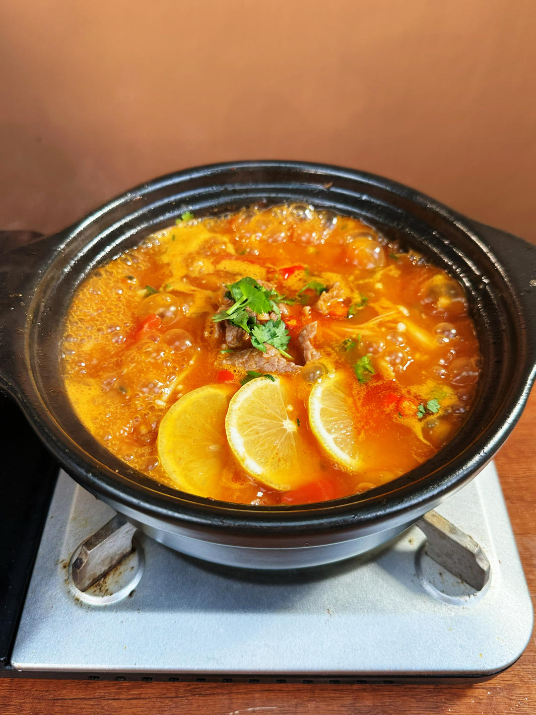 超简单开胃解腻的百香果番茄酸汤牛肉！