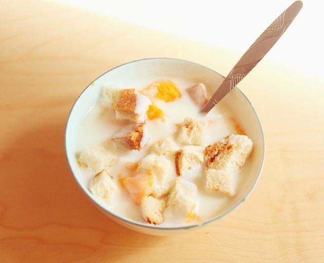 芒果酸奶早餐的做法