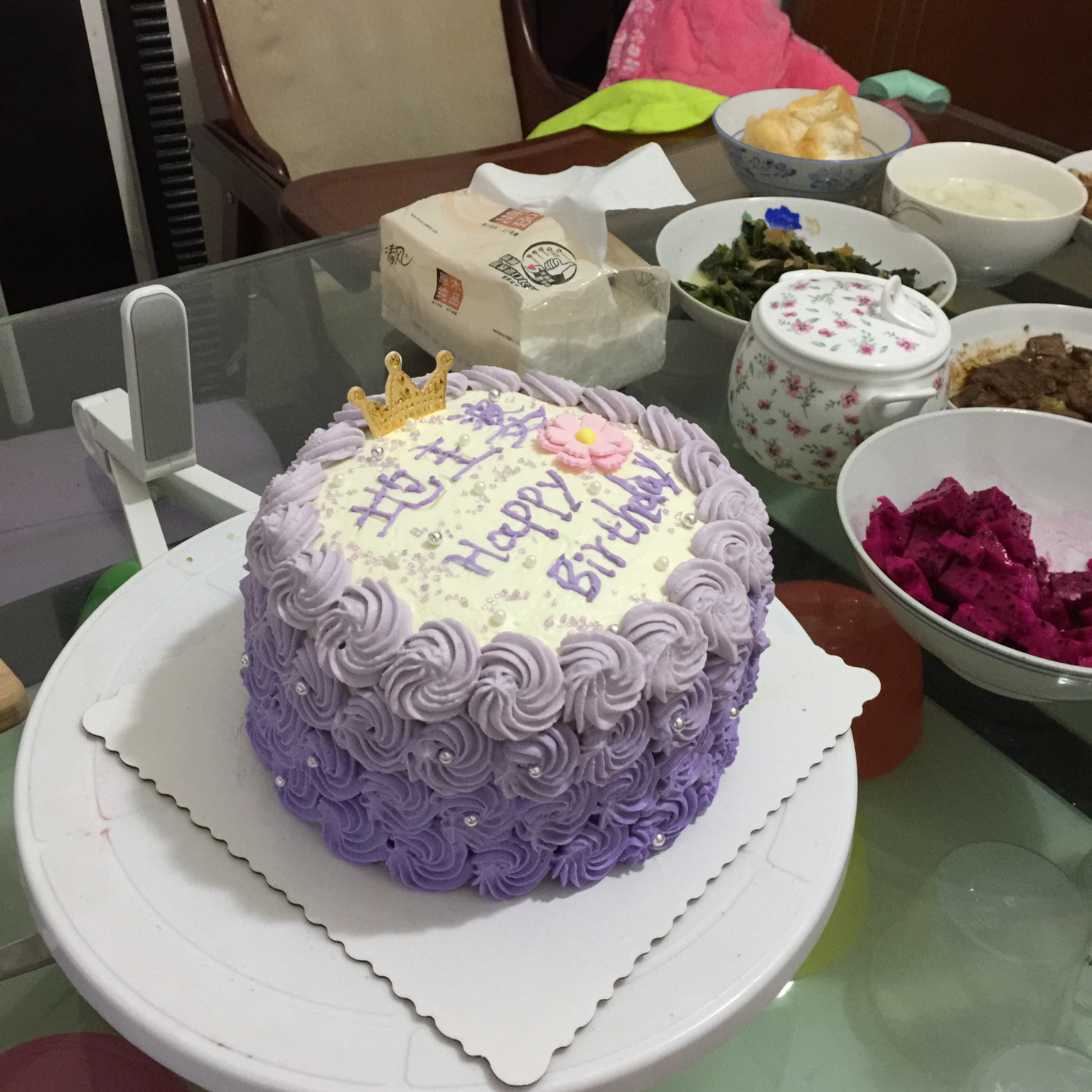 渐变色玫瑰奶油生日蛋糕