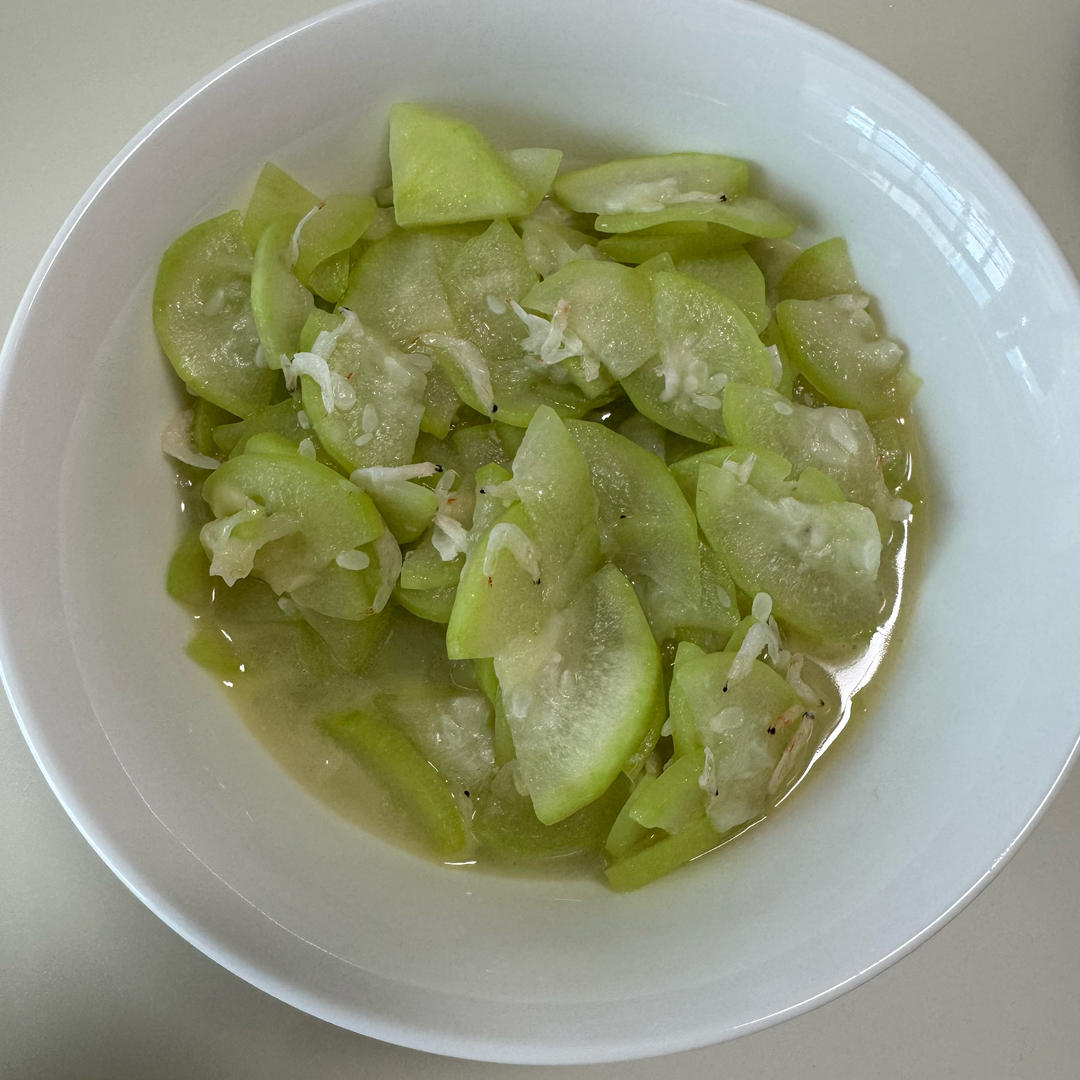 超级简单的胡瓜炒虾皮