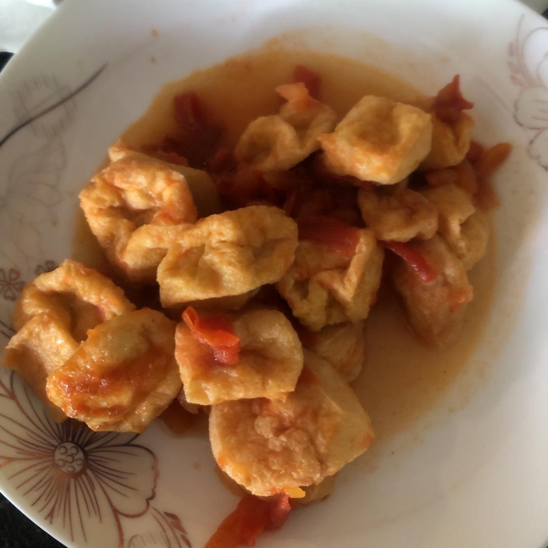 番茄焖豆腐泡，低脂开胃又营养。