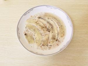 微波炉食谱 大人の味早餐 【咸咖啡香蕉麦片】的做法 步骤6