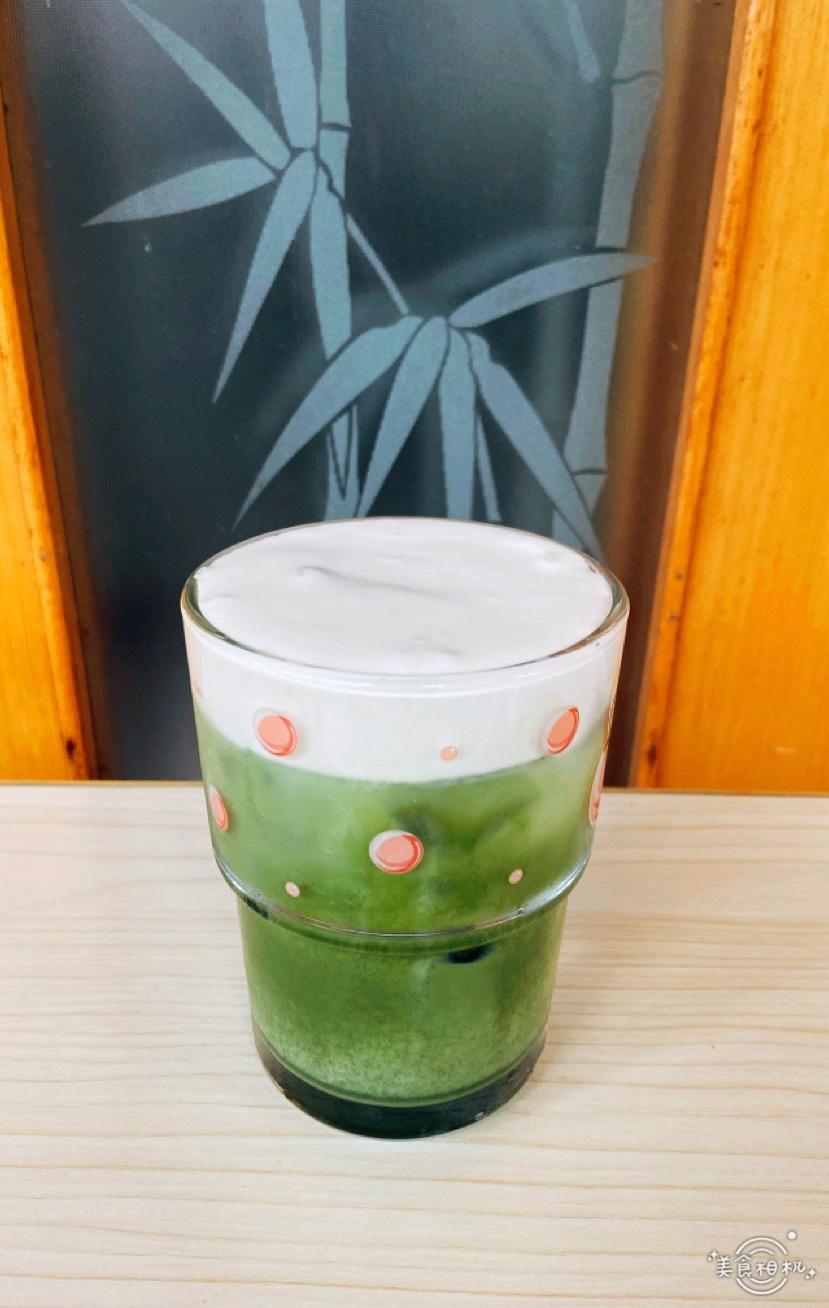 椰云抹茶拿铁的做法