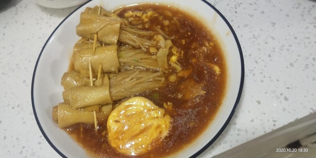 金针菇豆皮卷