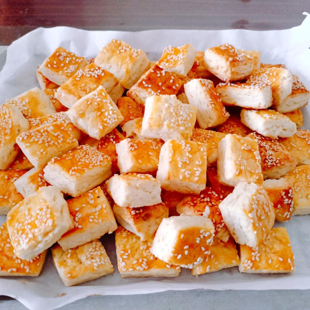 【视频】3分钟 奶油司康Scone(可能是世界上最快手的司康) 消耗淡奶油～