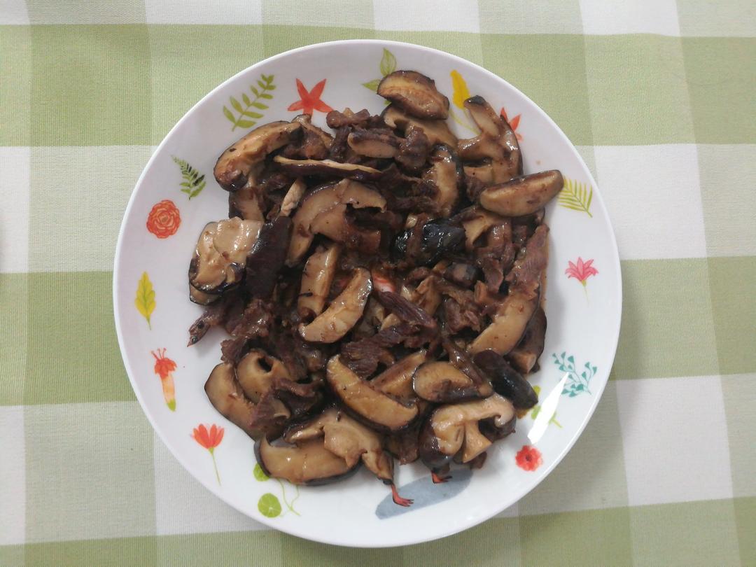香菇炒肉，超级下饭哦