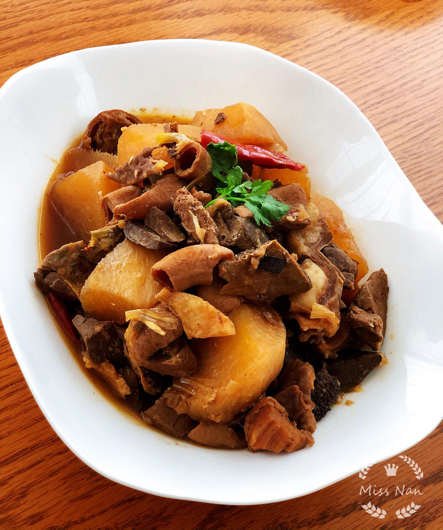 水瓶座的miss南做的沙茶牛杂煲