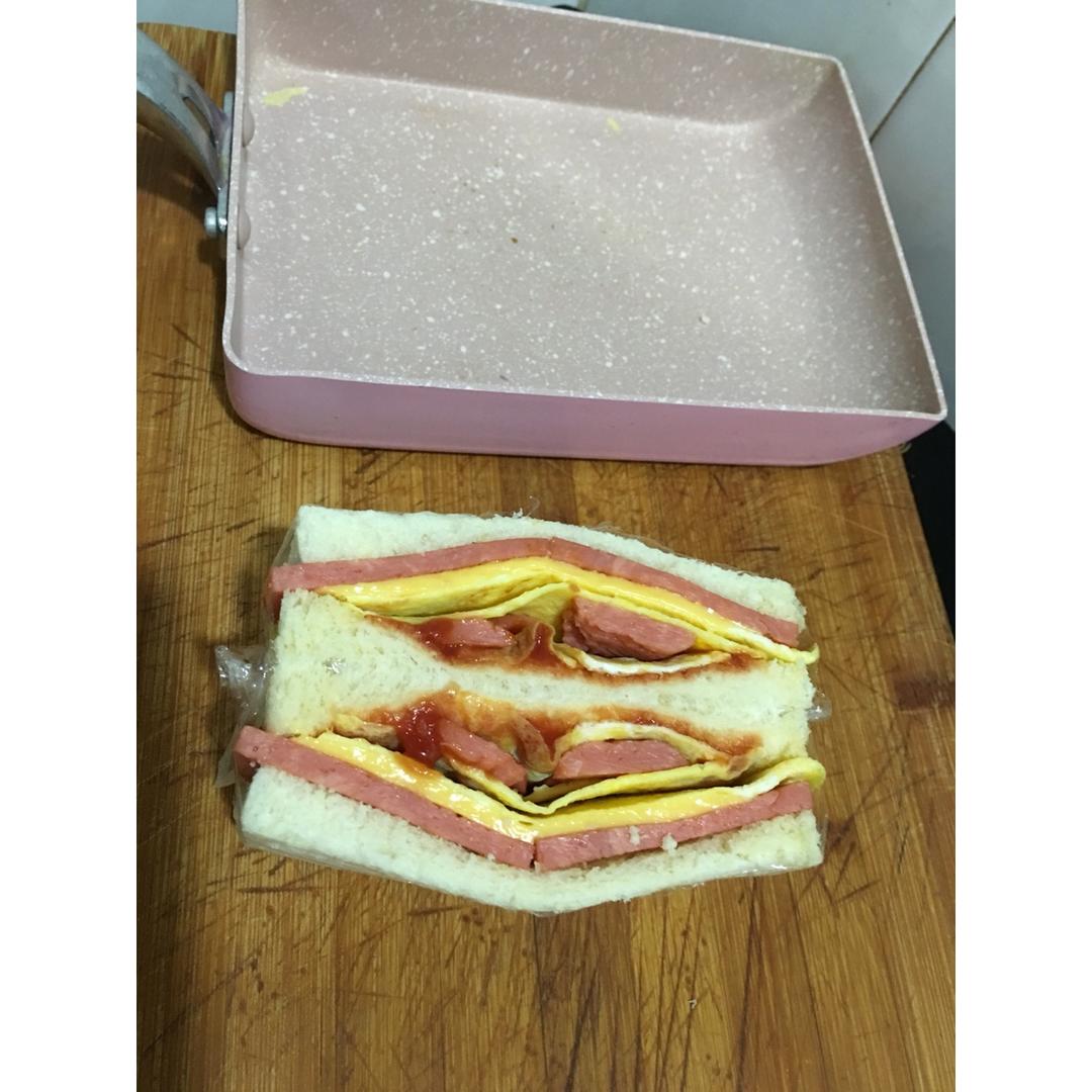 如何做超厚的沼三明治~详细tip！牛油果鸡蛋午餐肉三明治~