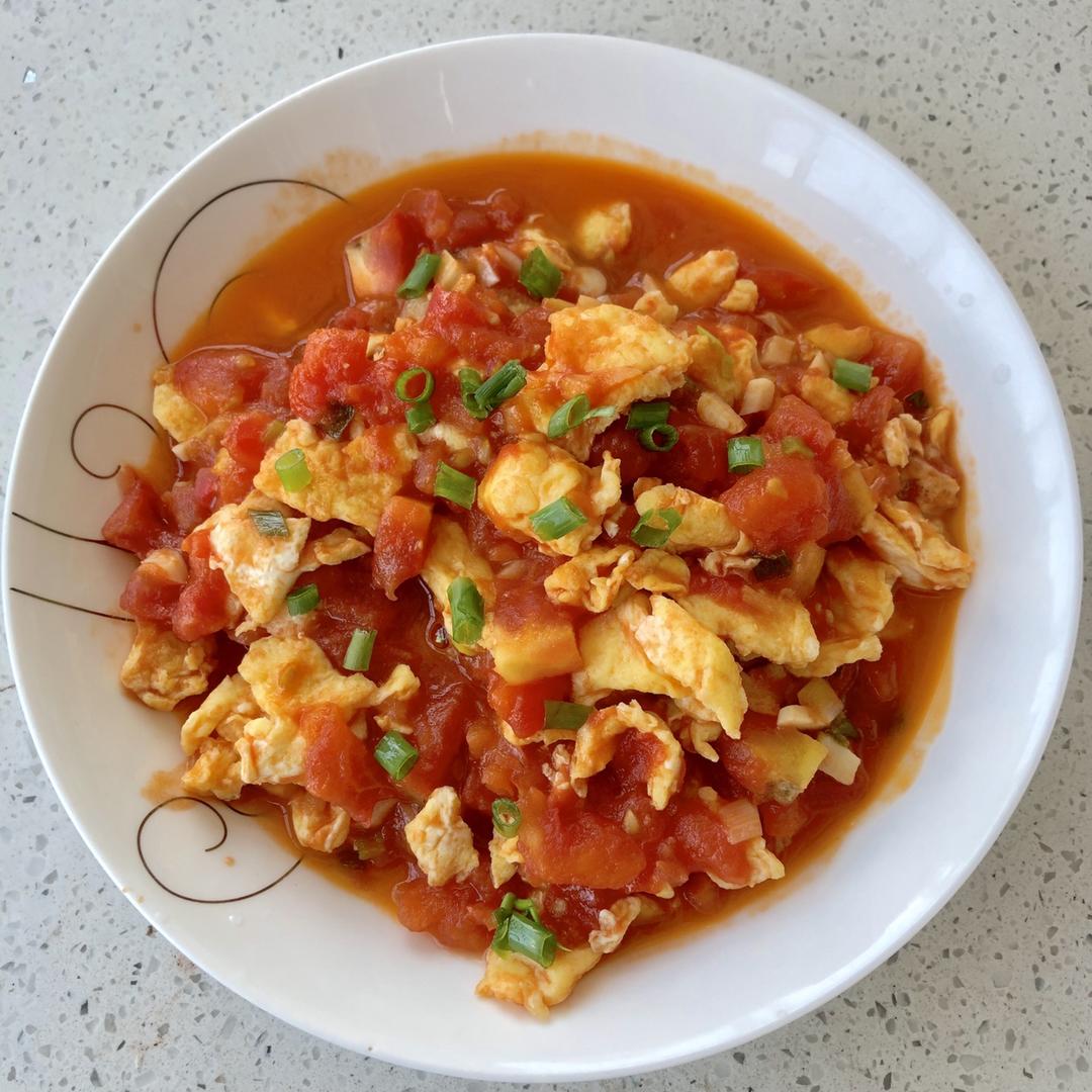 番茄炒蛋（西红柿炒鸡蛋）