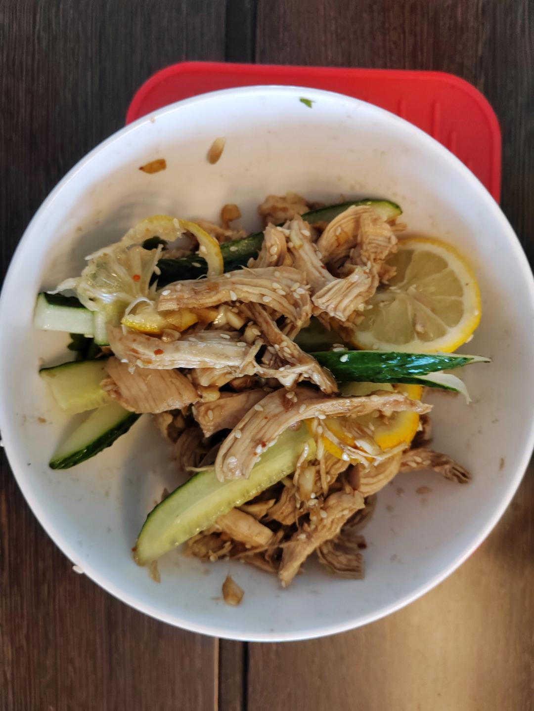 酸辣开胃柠檬手撕鸡丝，春夏开胃凉拌菜！