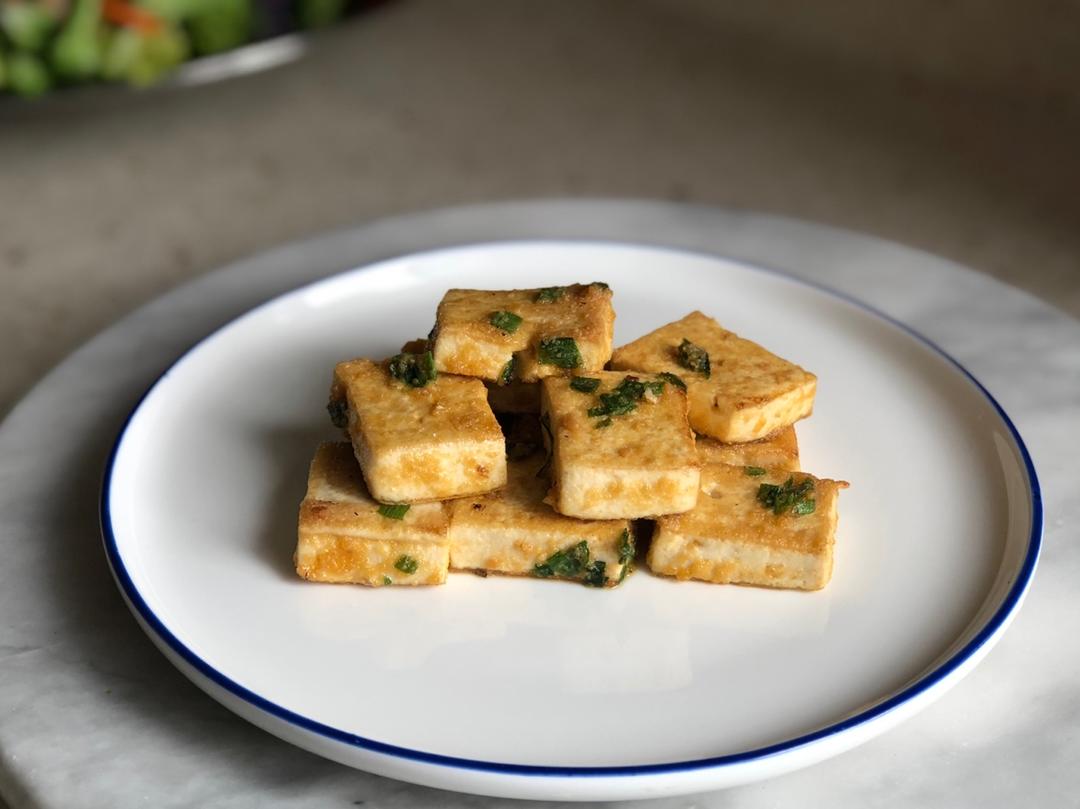 二两勺子做的咸蛋黄豆腐