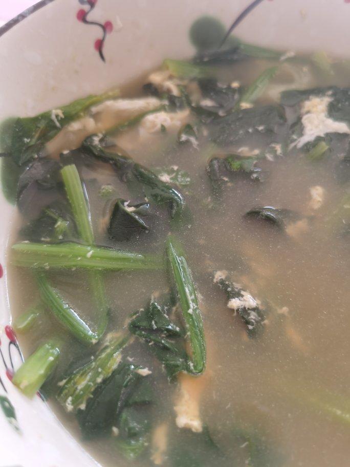 菠菜鸡蛋汤                                    减脂必备，超低卡路里