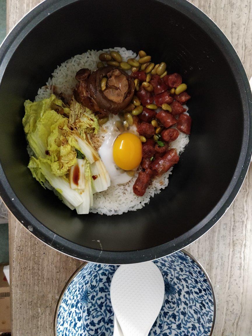 No.7 窝蛋腊肠煲仔饭