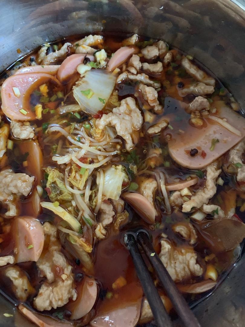水煮牛肉：《中餐厅》张亮拿手菜（视频菜谱）
