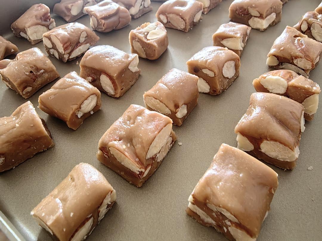 海盐杏仁太妃糖