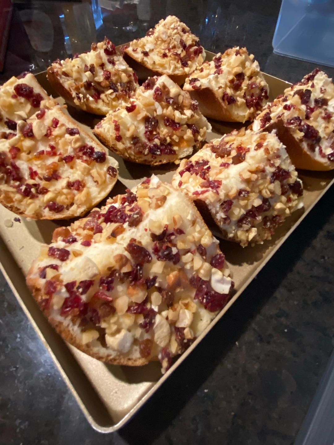 直播间卖疯了「新疆坚果奶酪包」复刻完成