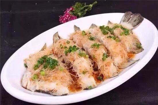 蒜蓉粉丝蒸多宝鱼