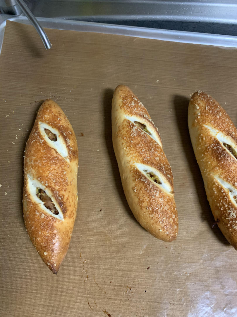 法式爆汁脆肠面包