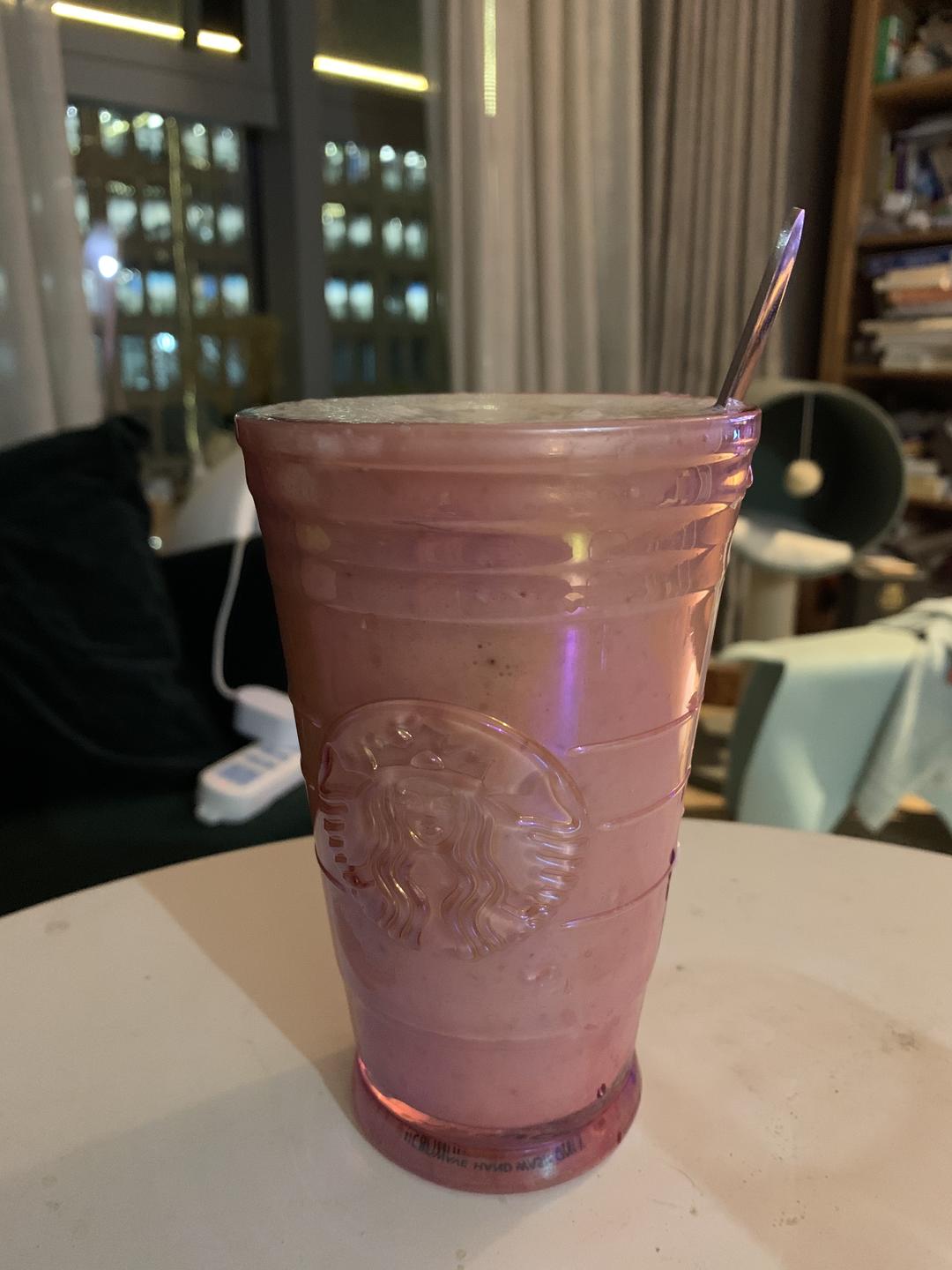 香蕉雪梨牛奶的做法