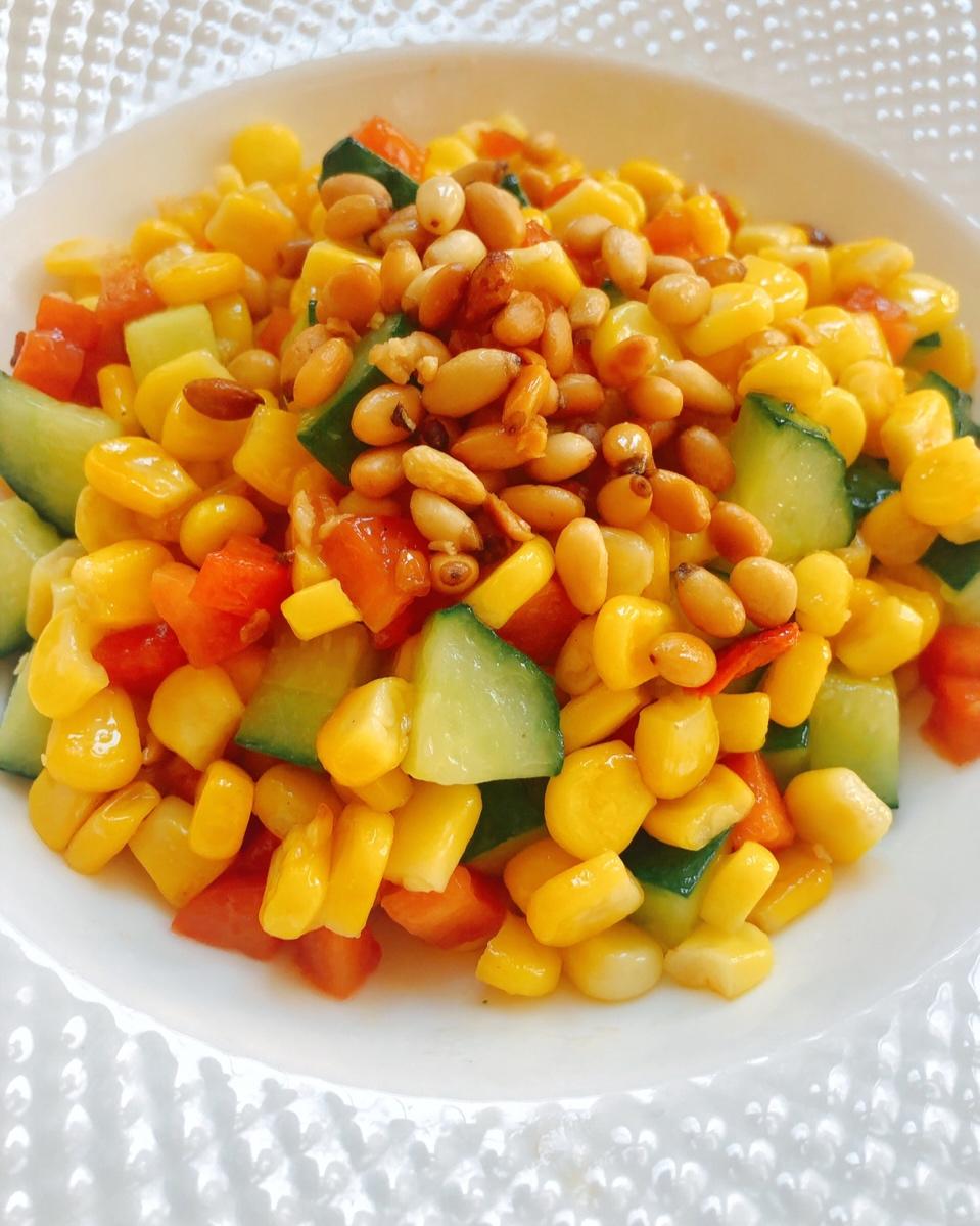 营养素食松仁玉米