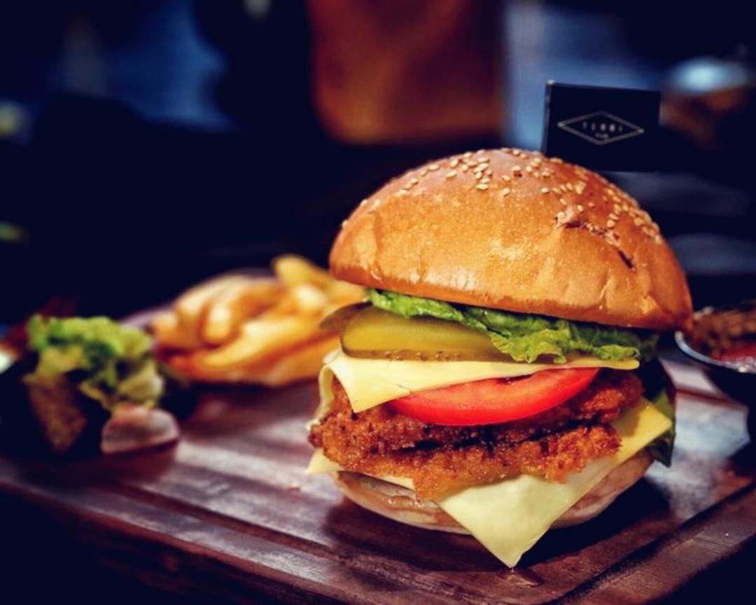 吃到嗨起来的大汉堡🍔