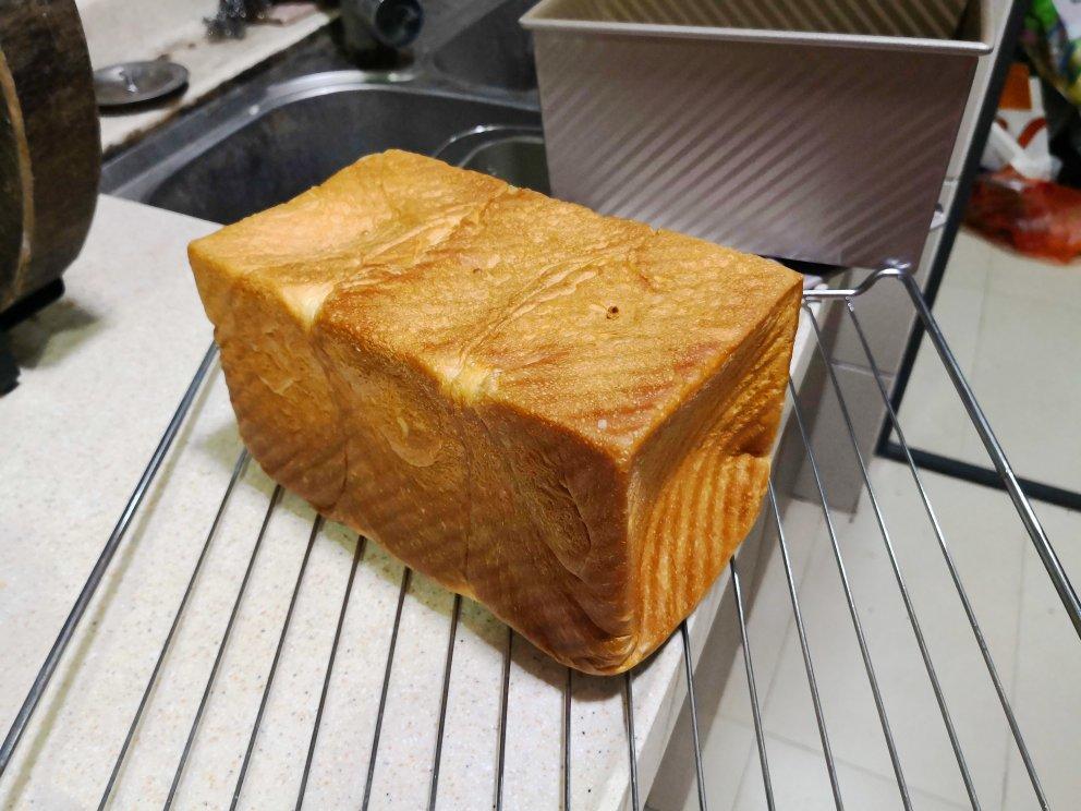 柔软拉丝的吐司面包及其变身：花式小面包