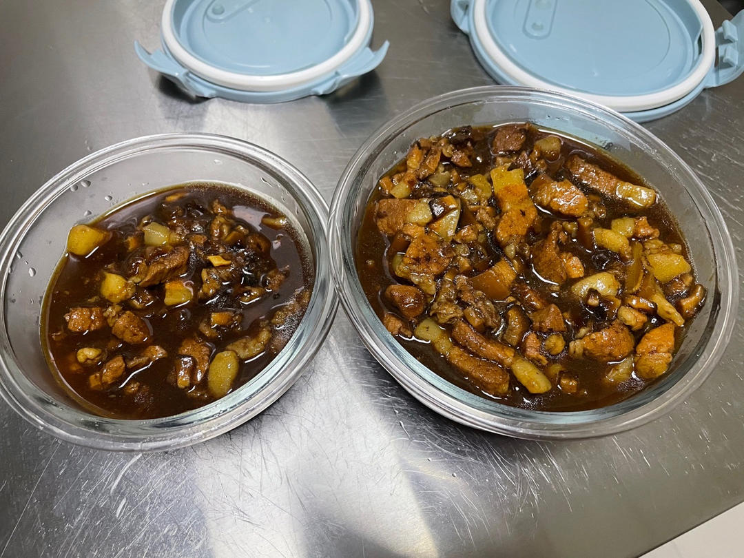 洋葱酥卤肉饭