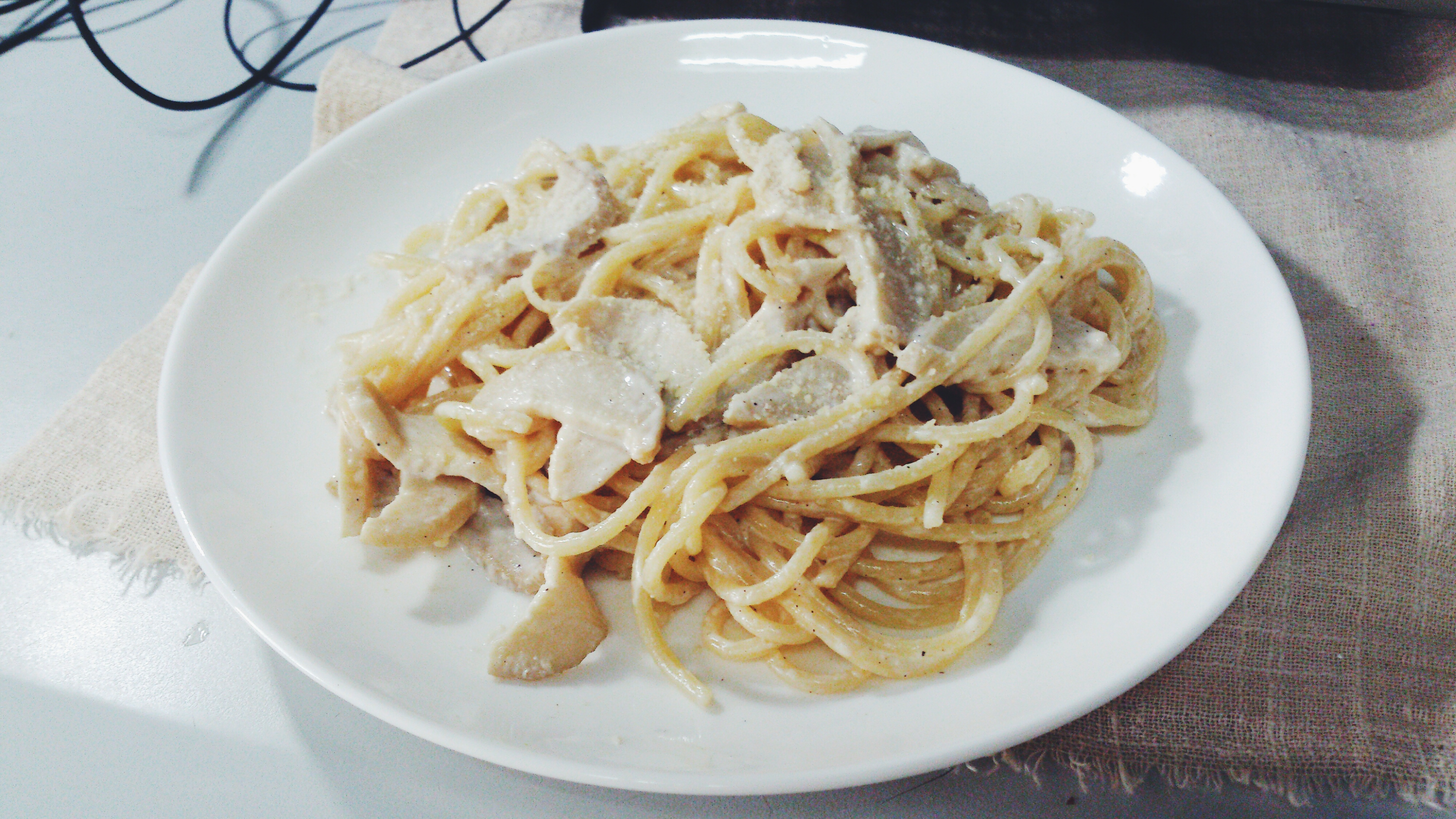 白蘑菇奶油培根意面