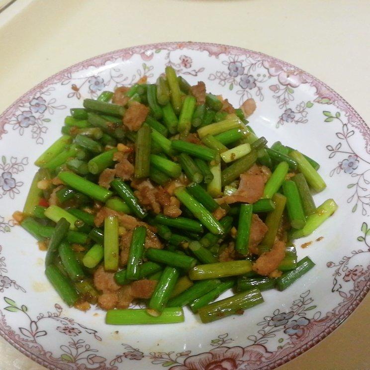 家常菜蒜薹炒肉（蒜苔炒肉）