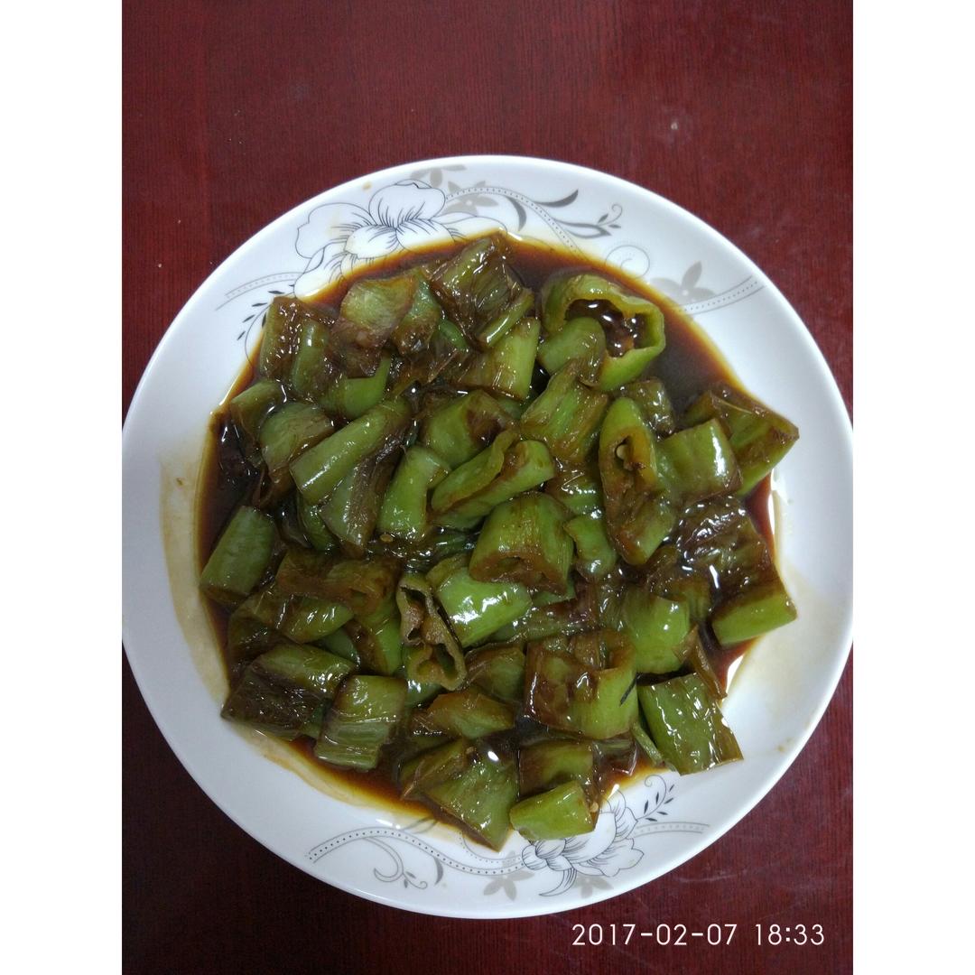 下饭神器--油焖尖椒（油不蹦手版）