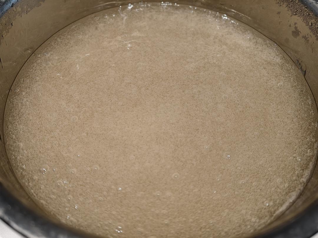 打蛋器打冰粉籽