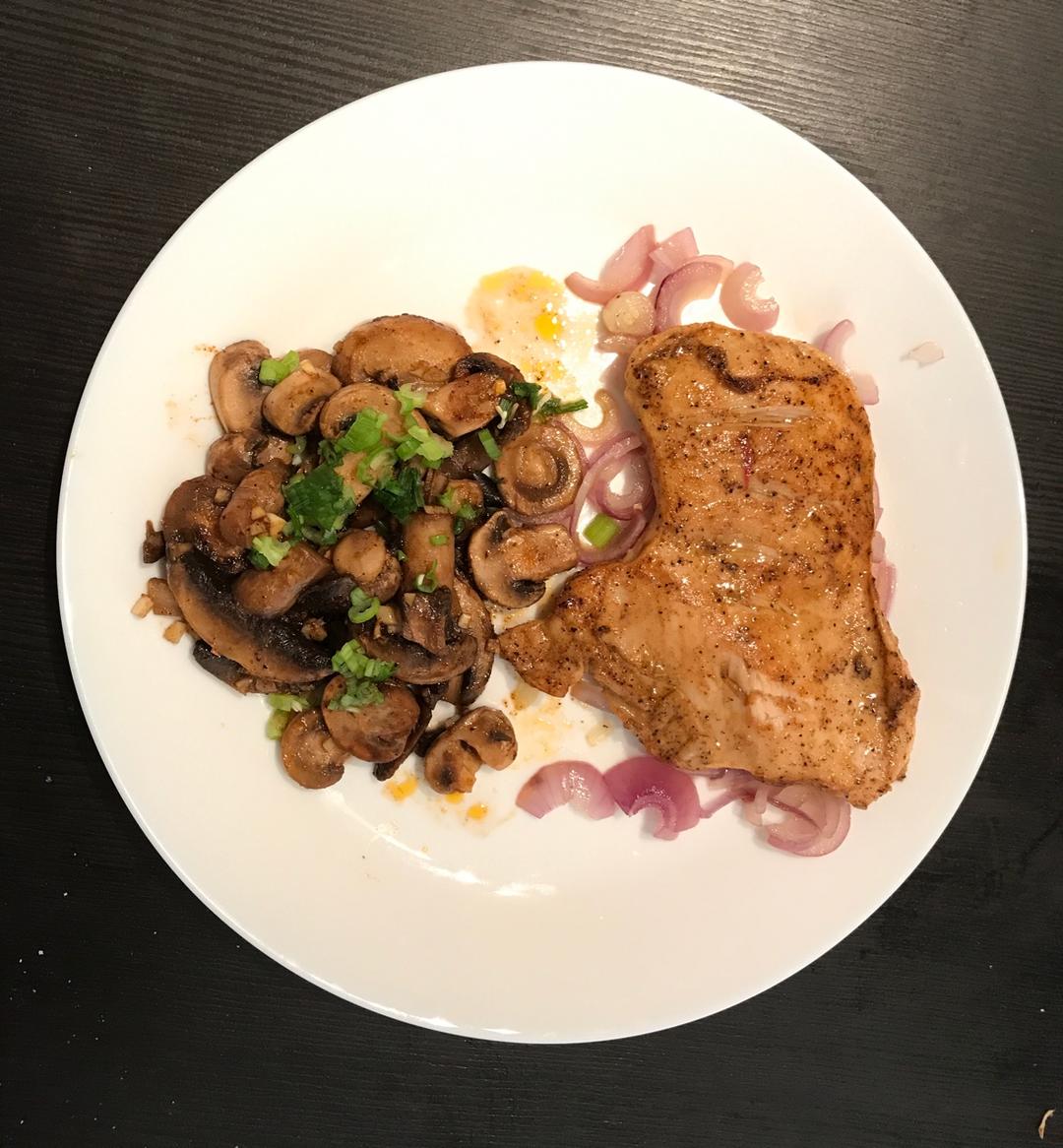 蚝油煎鸡胸肉（真的只要腌了就炒鸡嫩！（新增微波式