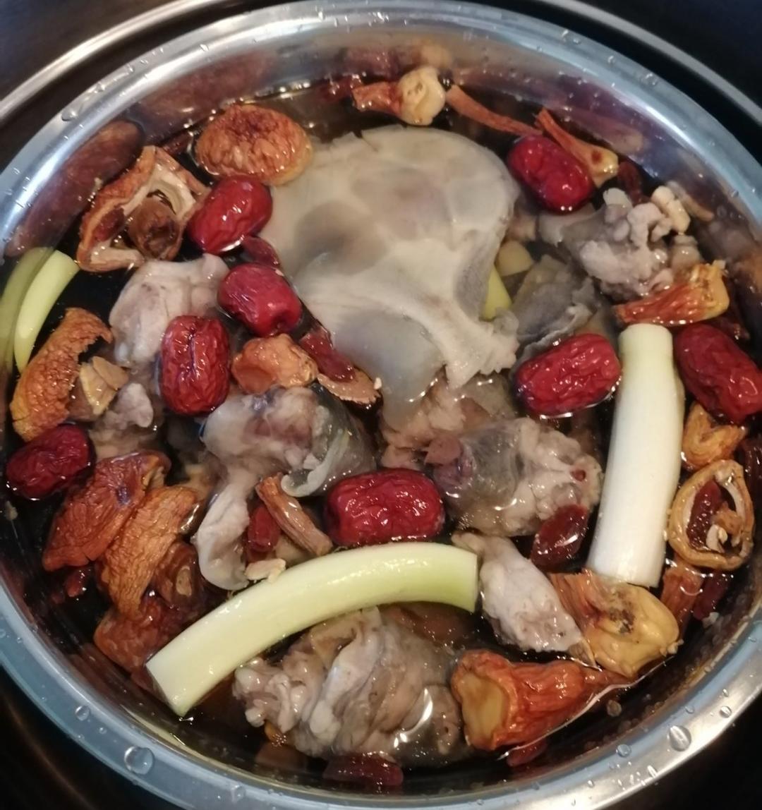 厨师长教你：“甲鱼汤”的家常做法，简单实用的小技巧，先收藏了