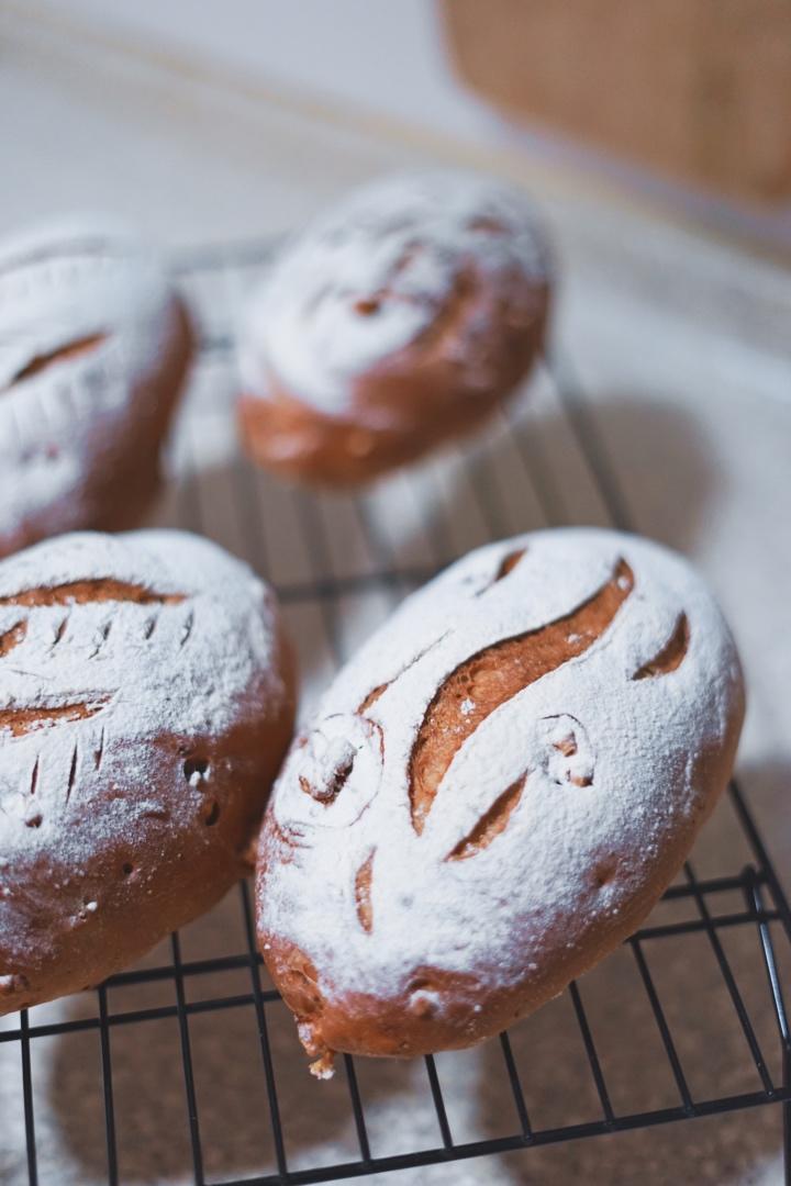 全麦核桃红枣软欧