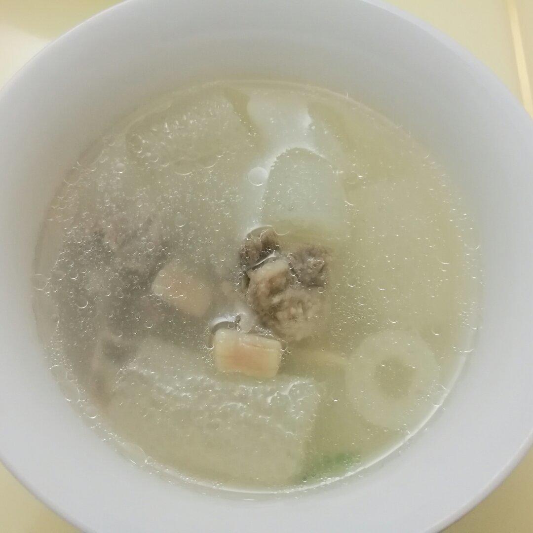 竹荪干贝豚骨汤