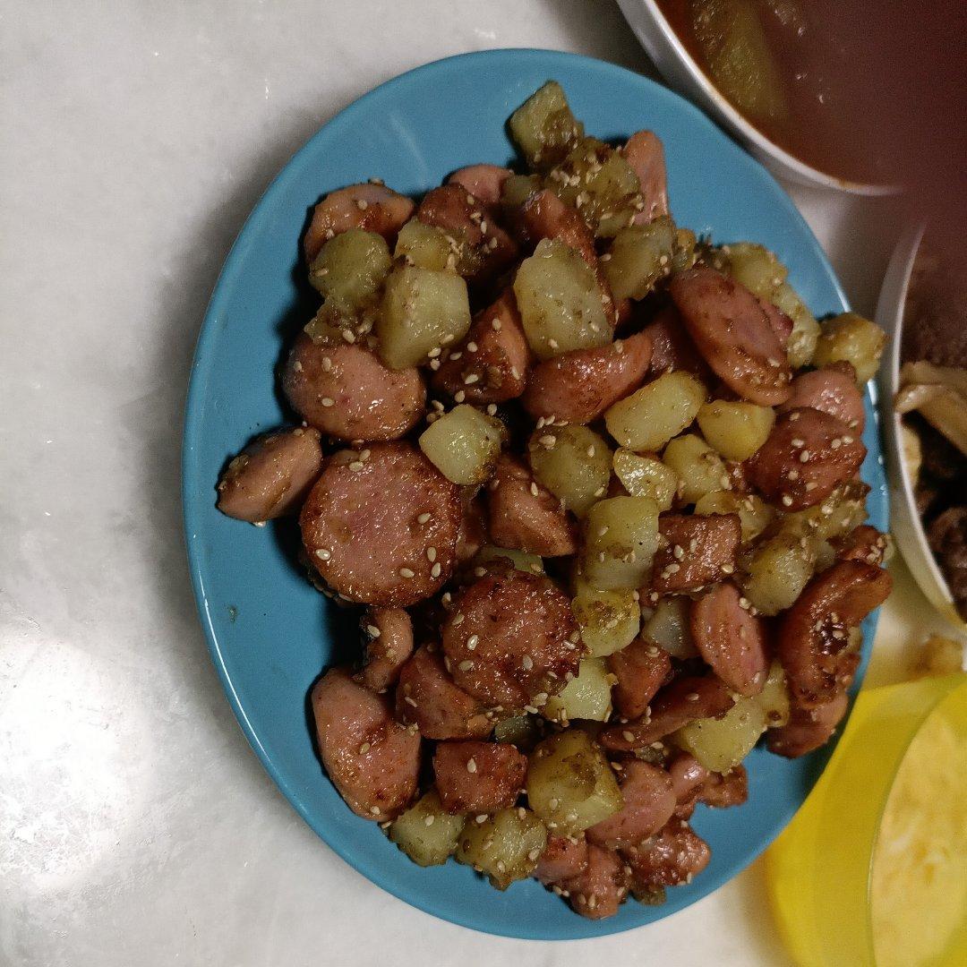 香辣孜然火腿土豆丁