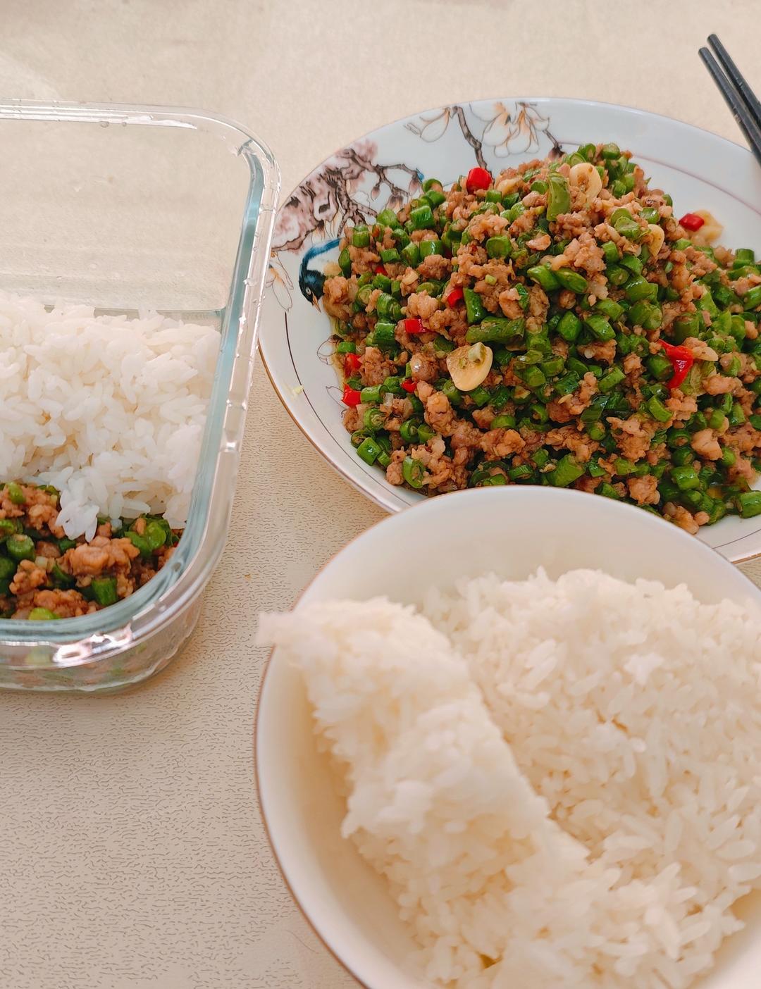肉沫豆角下饭菜