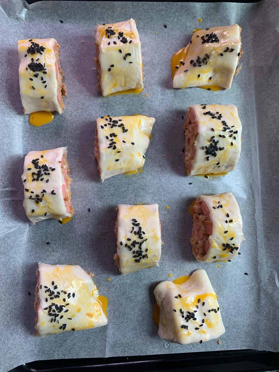 香酥火腿肉松卷