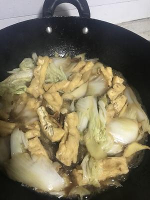 冬季温暖经典菜-白菜五花肉油豆腐炖粉条的做法 步骤6