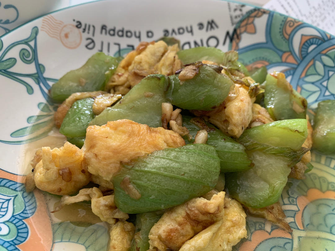 鲜香美味！好吃到舔盘的丝瓜炒鸡蛋