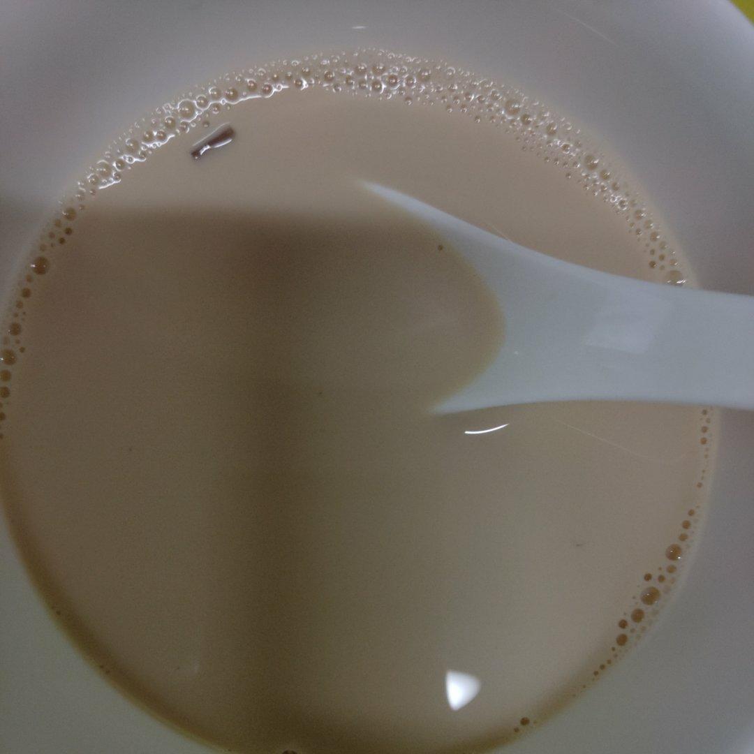 闪电侠般快手直接超越街边任何奶茶铺子的淡奶版锅煮奶茶