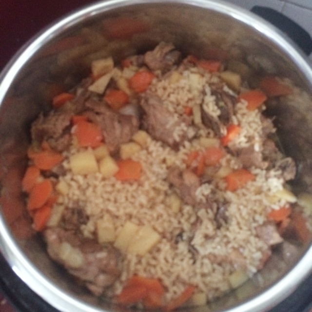 喷香排骨焖饭（爆好吃）