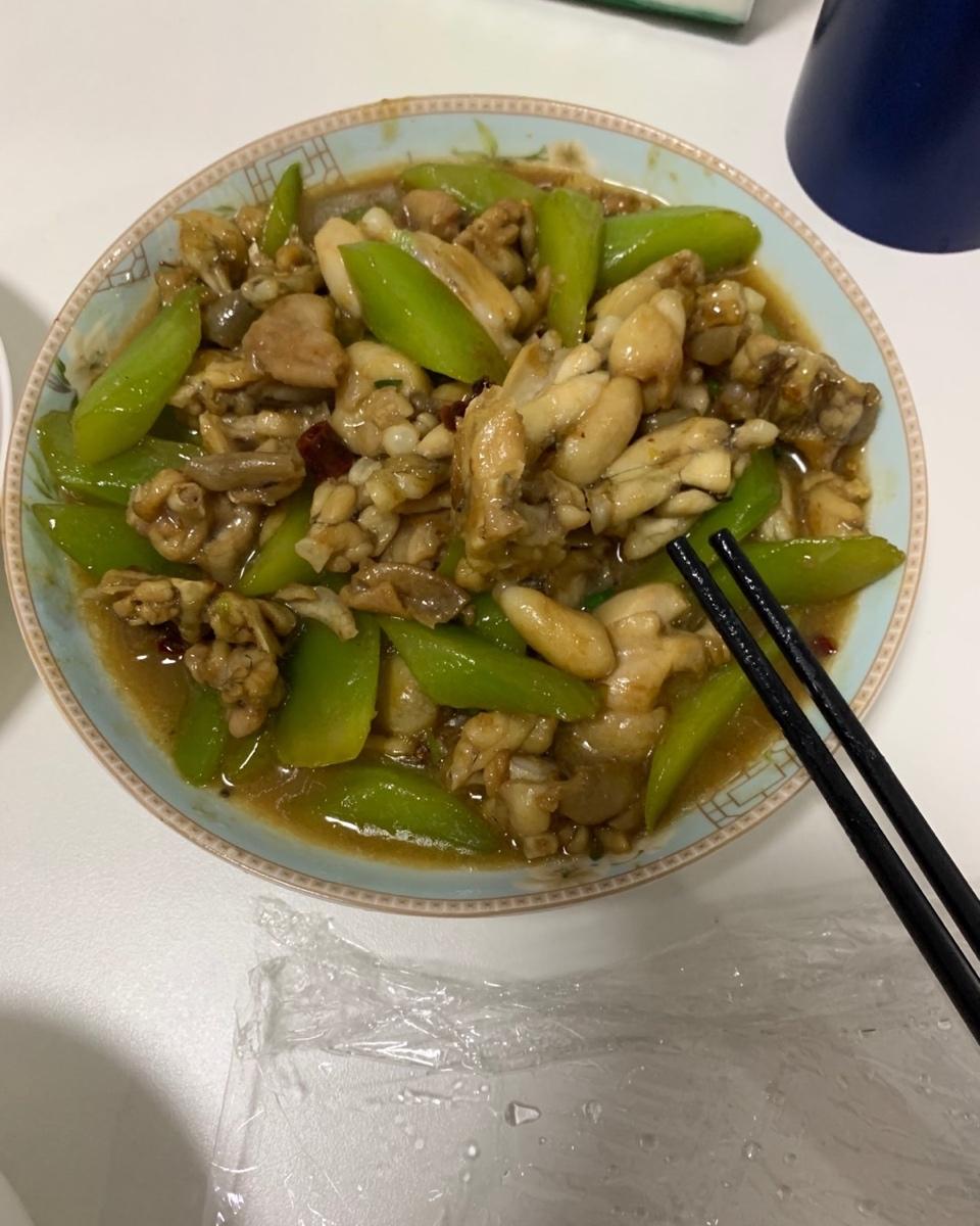 爆炒牛蛙
